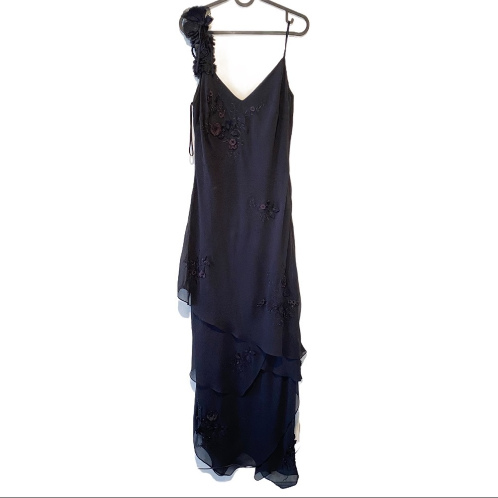 DOLCE JOVANI vintage 90's slip  flower detail  Dr